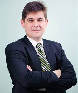 Alex Yurchenko portrait